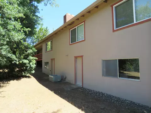 1608 Ridge Dr, Redding, CA 96001 photo 3