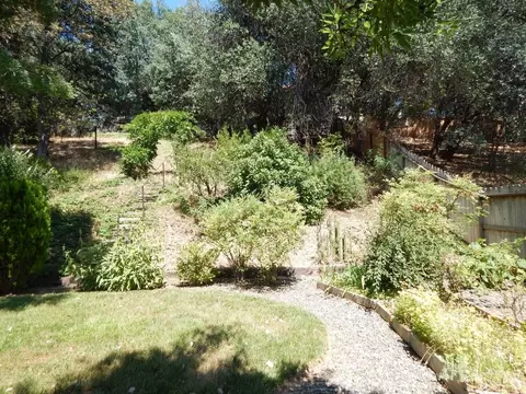 3653 Canterbury Dr, Redding, CA 96002 photo 35