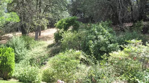 3653 Canterbury Dr, Redding, CA 96002 photo 57
