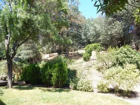 3653 Canterbury Dr, Redding, CA 96002 photo 36