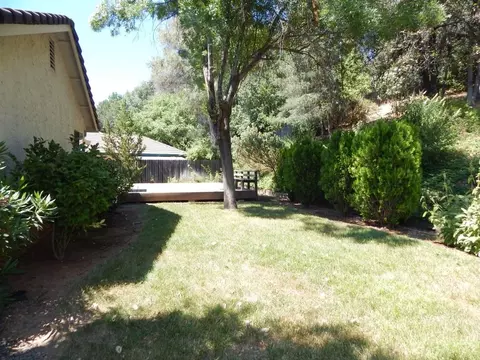 3653 Canterbury Dr, Redding, CA 96002 photo 37