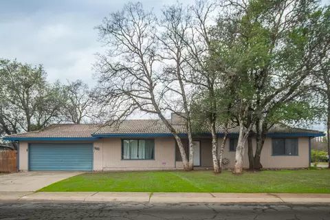 1711 Hawthorne Ct, Redding, CA 96002 photo 1