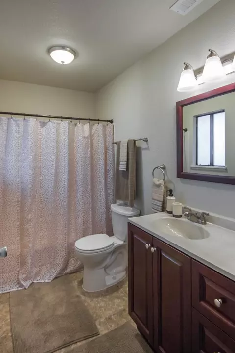 1711 Hawthorne Ct, Redding, CA 96002 photo 9
