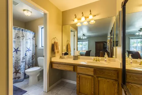 3391 Capricorn Way, Redding, CA 96002 photo 12