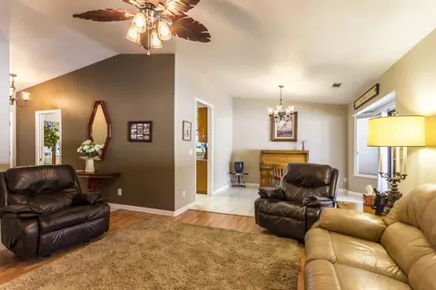 3391 Capricorn Way, Redding, CA 96002 photo 2