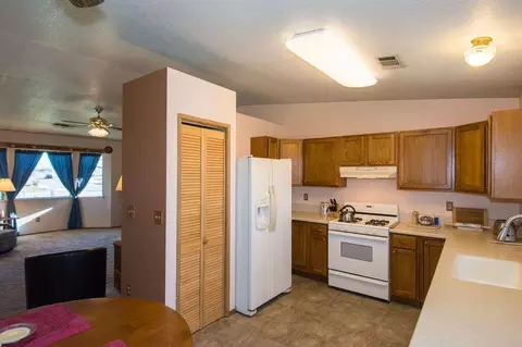 3692 Capricorn Way, Redding, CA 96002 photo 6