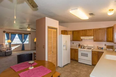 3692 Capricorn Way, Redding, CA 96002 photo 7