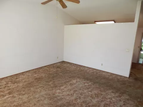 1570 Marigold Way, Redding, CA 96003 photo 7