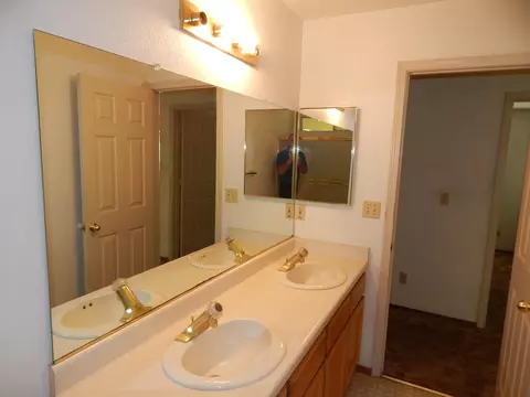 1570 Marigold Way, Redding, CA 96003 photo 19
