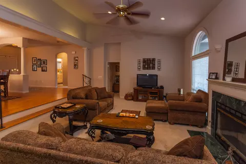 3787 Greenhaven Ln, Redding, CA 96001 photo 6