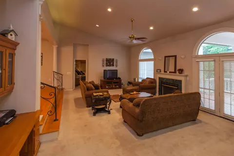 3787 Greenhaven Ln, Redding, CA 96001 photo 7