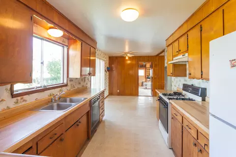 5352 Balls Ferry Rd, Anderson, CA 96007 photo 13