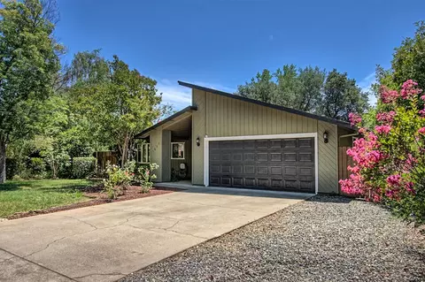 1033 Woodside Meadows Dr, Redding, CA 96002 photo 2
