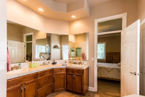 3184 Agassi Ln, Redding, CA 96002 photo 20
