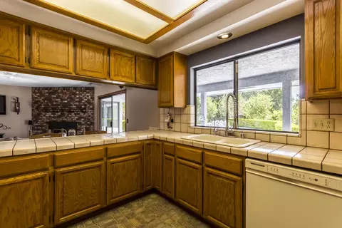 13300 Tierra Oaks Dr, Redding, CA 96003 photo 11