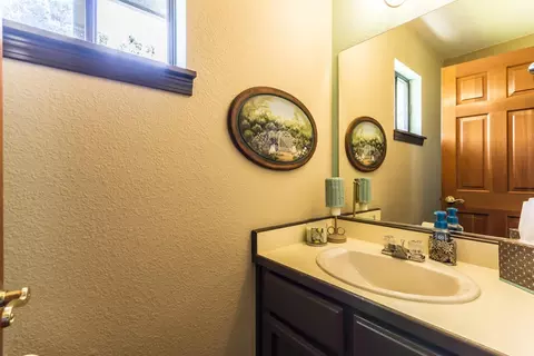13300 Tierra Oaks Dr, Redding, CA 96003 photo 25