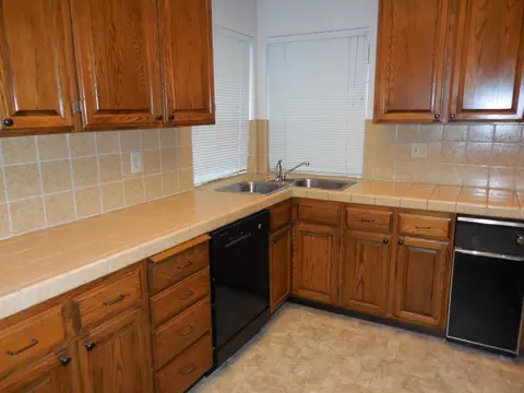 225 Ridgetop Dr # 117, Redding, CA 96003 photo 3