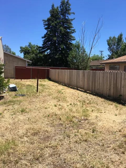 5702 Mountain View Dr, Redding, CA 96003 photo 16