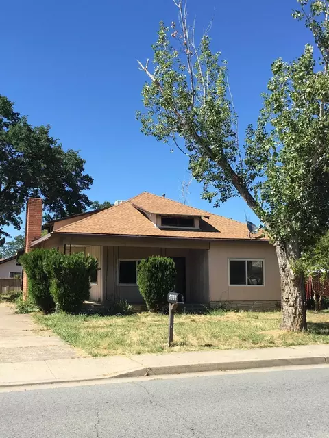 5702 Mountain View Dr, Redding, CA 96003 photo 1
