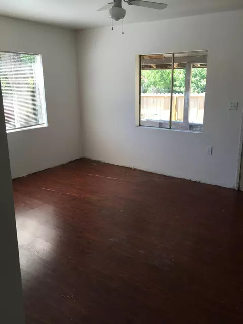5702 Mountain View Dr, Redding, CA 96003 photo 3