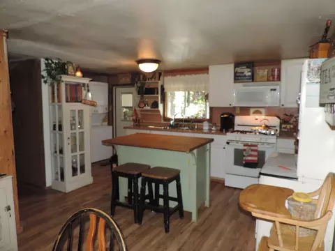 21694 Oregon St, Burney, CA 96013 photo 6