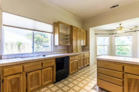 185 Harvest Walk, Redding, CA 96003 photo 8