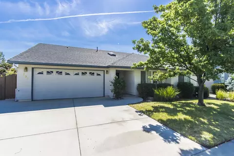 185 Harvest Walk, Redding, CA 96003 photo 1