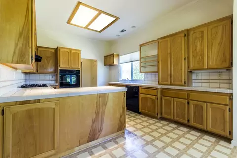 185 Harvest Walk, Redding, CA 96003 photo 7