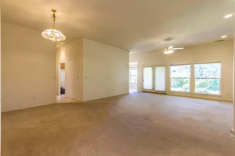 185 Harvest Walk, Redding, CA 96003 photo 3