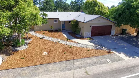 1256 Riviera Dr, Redding, CA 96001 photo 3