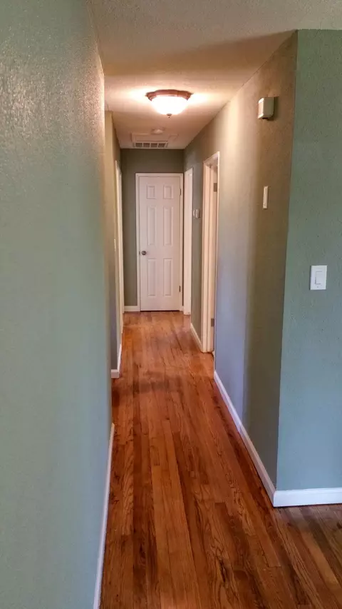 1256 Riviera Dr, Redding, CA 96001 photo 6