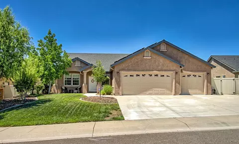 2166 Cadjew St, Redding, CA 96003 photo 1