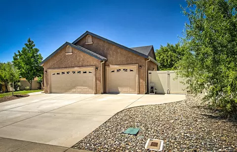 2166 Cadjew St, Redding, CA 96003 photo 2