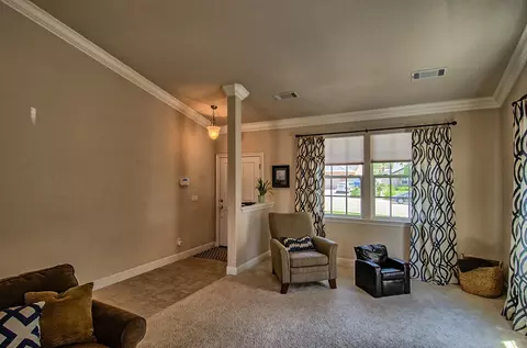 2166 Cadjew St, Redding, CA 96003 photo 4