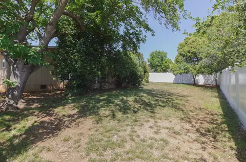 1081 Denton Way, Redding, CA 96002 photo 19