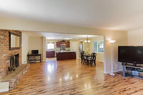 1081 Denton Way, Redding, CA 96002 photo 4