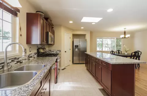 1081 Denton Way, Redding, CA 96002 photo 5