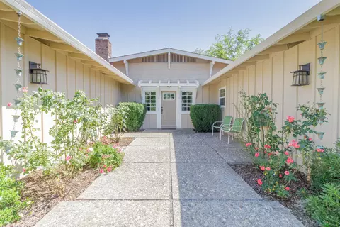 1081 Denton Way, Redding, CA 96002 photo 3