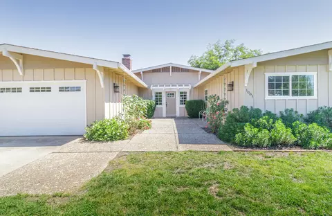1081 Denton Way, Redding, CA 96002 photo 2