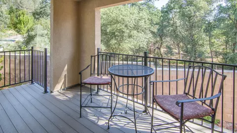 3284 Bridgewater Ct, Redding, CA 96003 photo 3