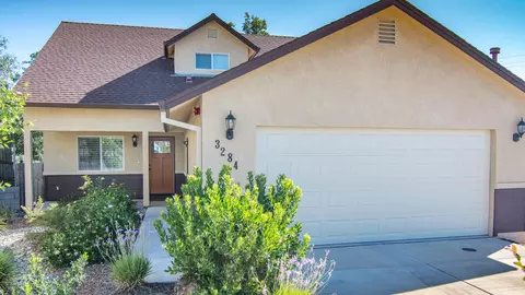 3284 Bridgewater Ct, Redding, CA 96003 photo 1