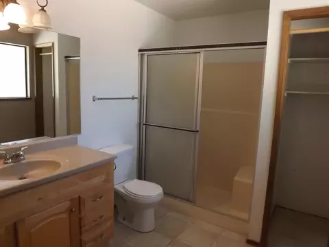 860 Oakmont Dr, Redding, CA 96003 photo 9