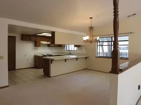 860 Oakmont Dr, Redding, CA 96003 photo 4