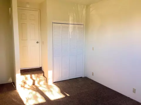 1755 Pleasant St, Redding, CA 96001 photo 3