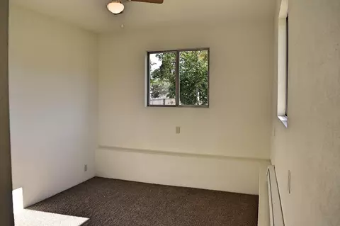 1755 Pleasant St, Redding, CA 96001 photo 5