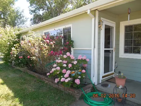 805 Dumosa Dr, Red Bluff, CA 96080 photo 2