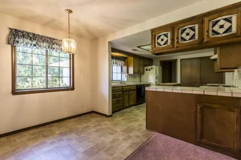 3471 Toro Way, Redding, CA 96002 photo 5