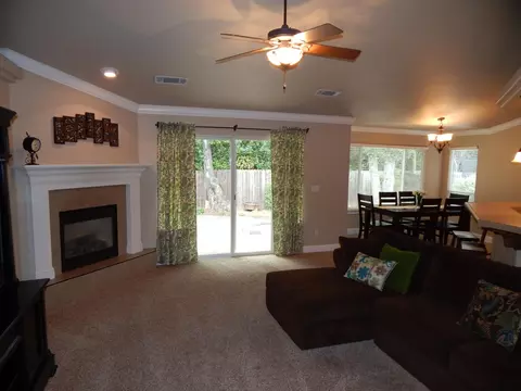 3466 Mearn Ct, Redding, CA 96002 photo 6