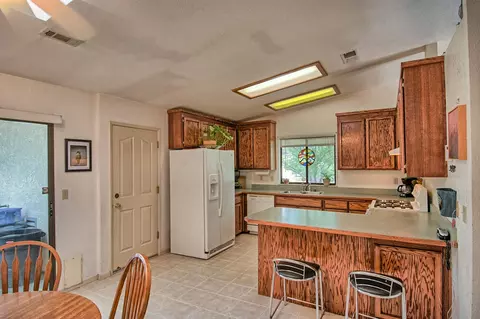 1390 Nighthawk Ln, Redding, CA 96003 photo 8