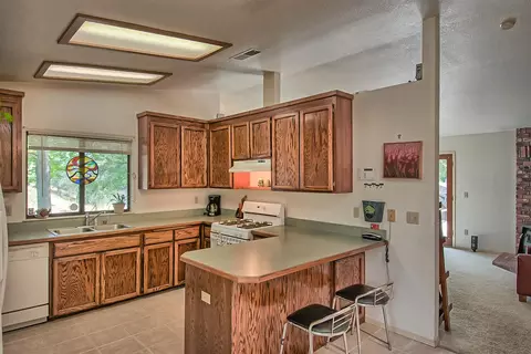 1390 Nighthawk Ln, Redding, CA 96003 photo 6